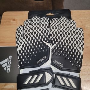 Adidas Predator soccer gloves